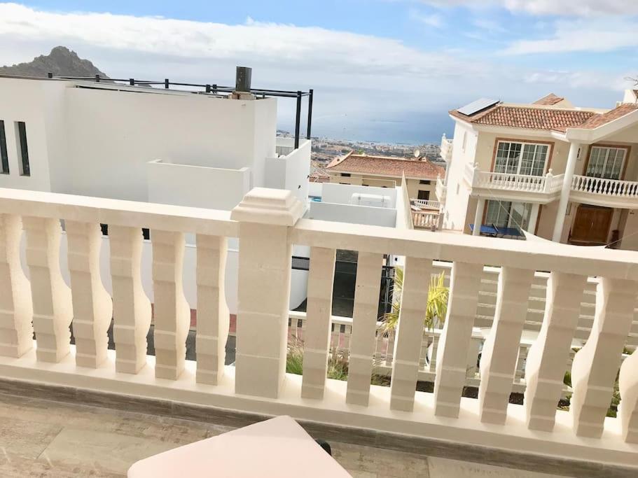 Villa Vista Bella Costa Adeje In Ruhiger Villengegend Mit Meerblick Zewnętrze zdjęcie