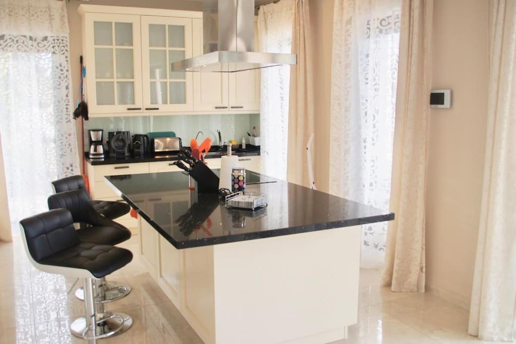 Villa Vista Bella Costa Adeje In Ruhiger Villengegend Mit Meerblick Zewnętrze zdjęcie